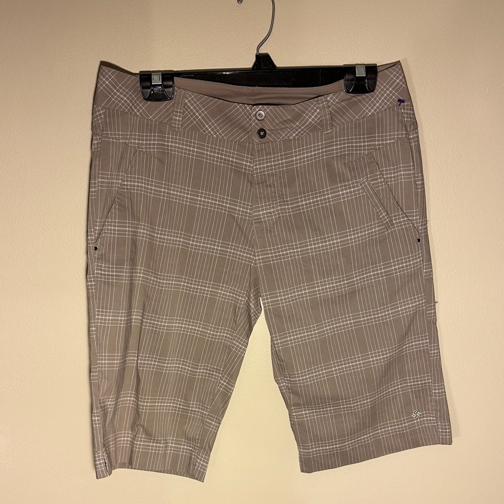 Columbia Women's Tan Plaid Bermudas
